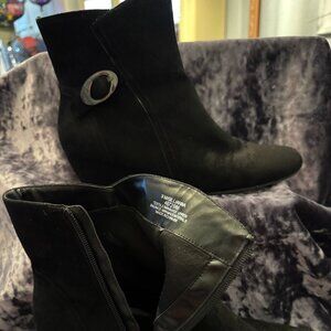 Impo Black Suede Wedge Boots Size 9